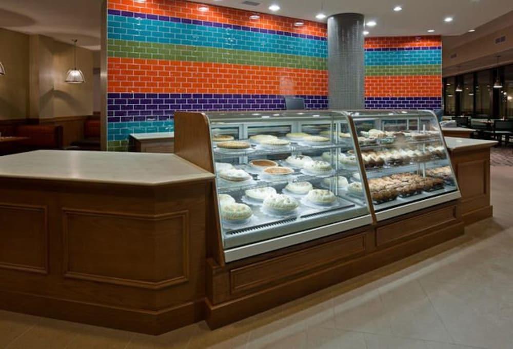 Holiday Inn Toronto Airport East By Ihg Bagian luar foto