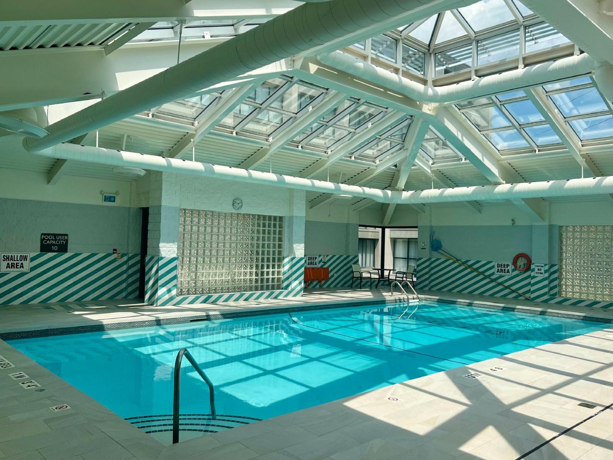 Holiday Inn Toronto Airport East By Ihg Bagian luar foto