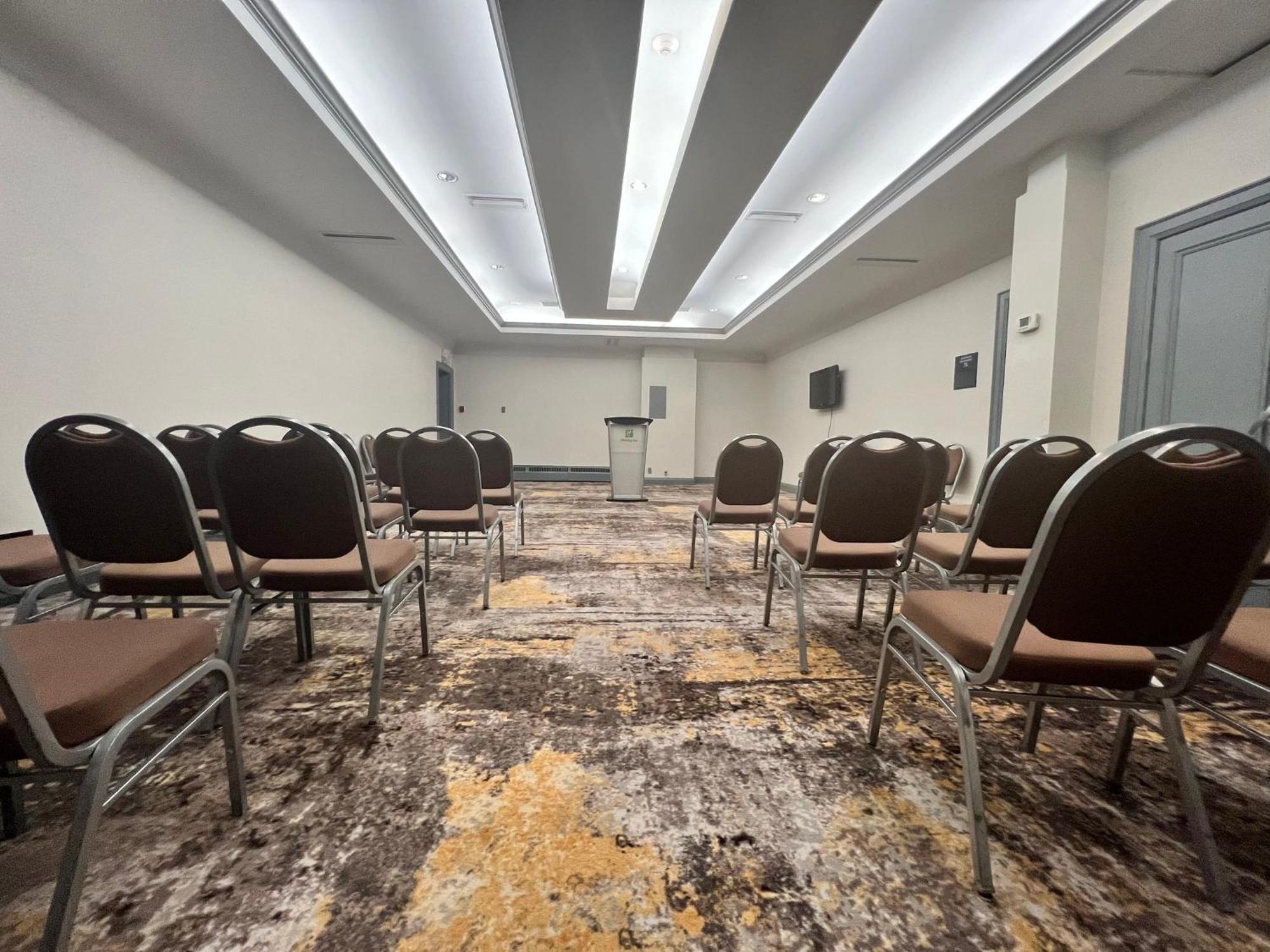 Holiday Inn Toronto Airport East By Ihg Bagian luar foto